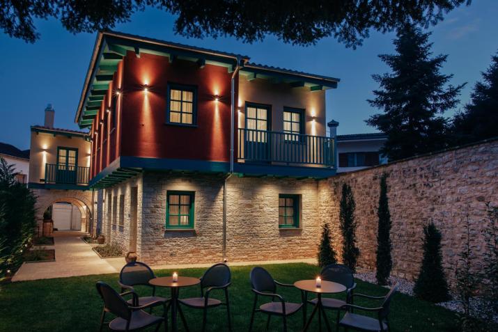 CASTRELLO Old Town Hospitality