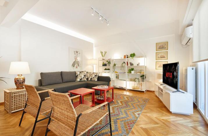 Chloe Boutique Apartments Nikis