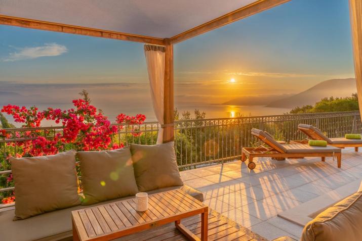 Luxury villa above emblisi beach , with heated pool !