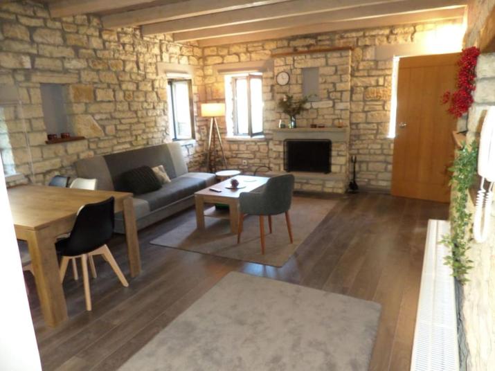 Kalpaki stone apartment 2.