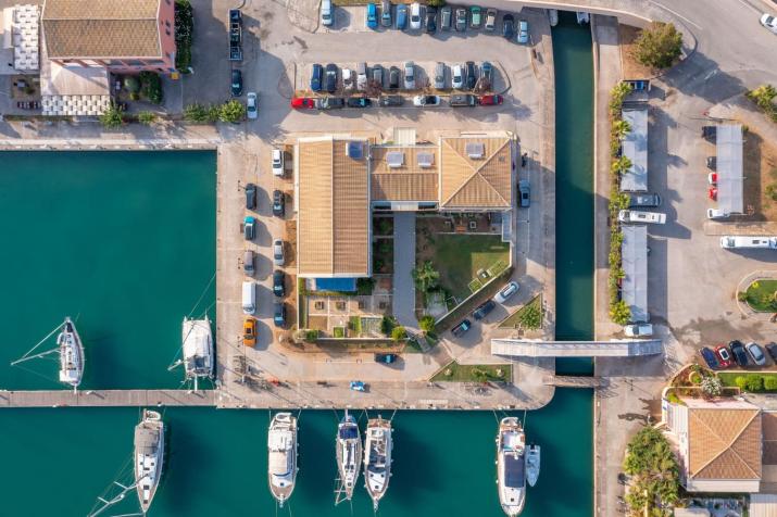 Ianos Bay