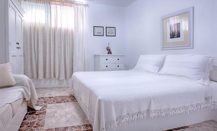 Luxury Living Nisos Vs Rhodes town