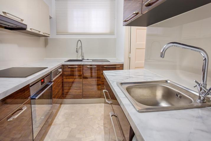 Luxury Living Nisos Vs Rhodes town