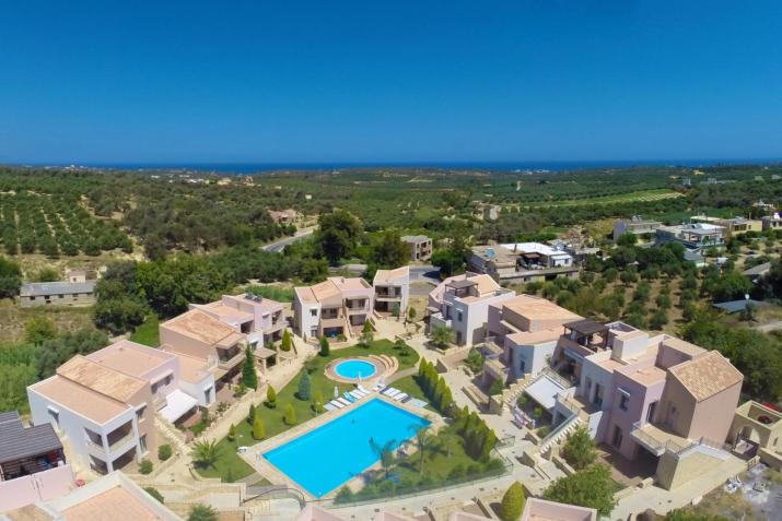 Loutra Resort