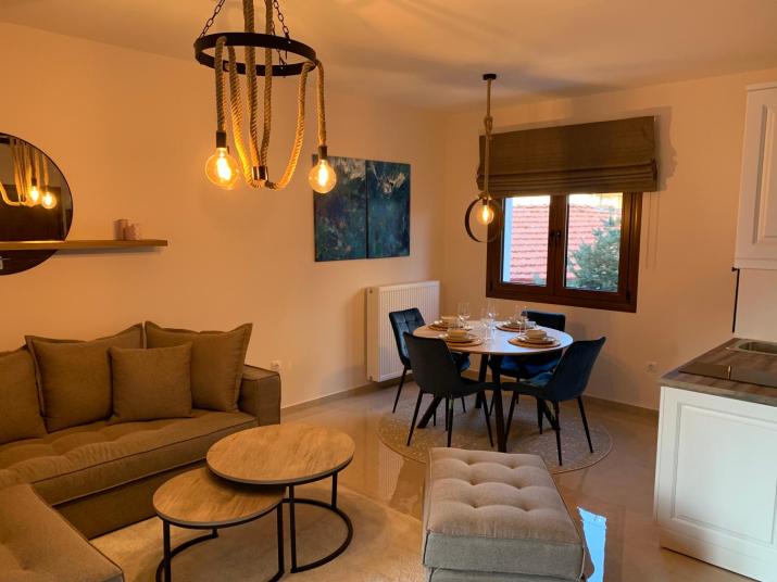 Divine Meteora Luxury midtown apartment