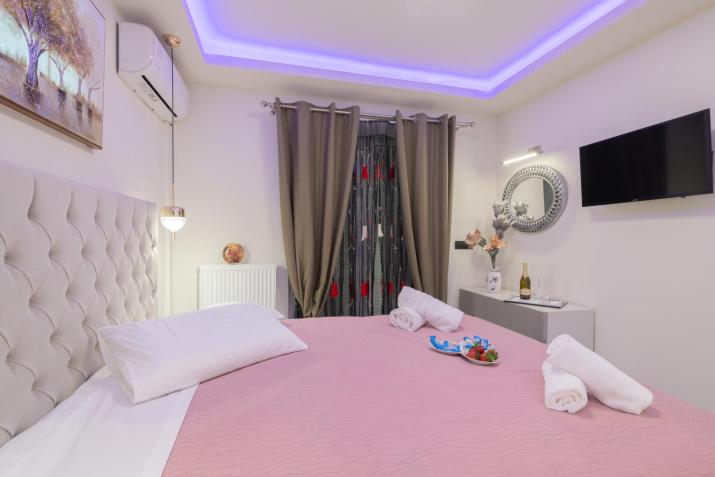 Alkeos Suite by 