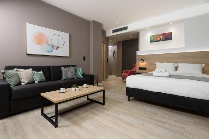 Crossroads Athens by YHA