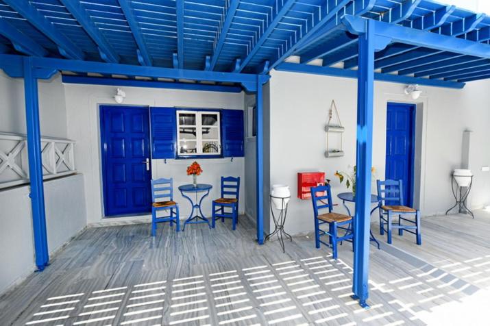 Lunar Santorini Hotel