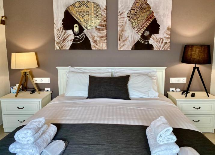 IONIAN SUITES by Bruskos