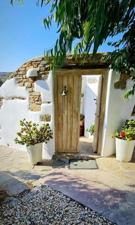 Romantic sunset cycladic house in Sotires