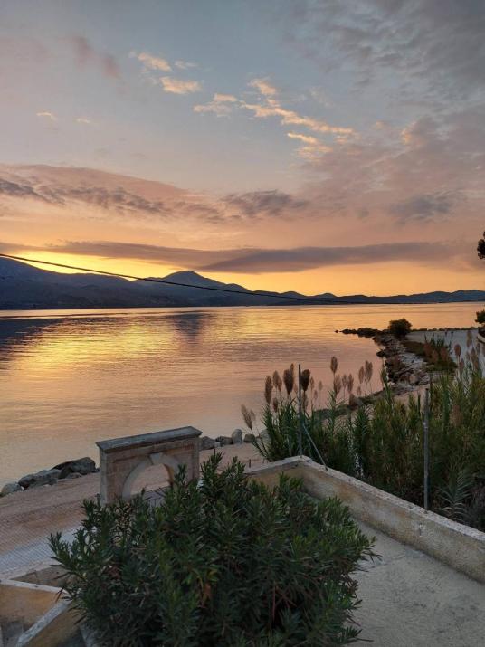 Apollonides Seafront Villa 2 Melete