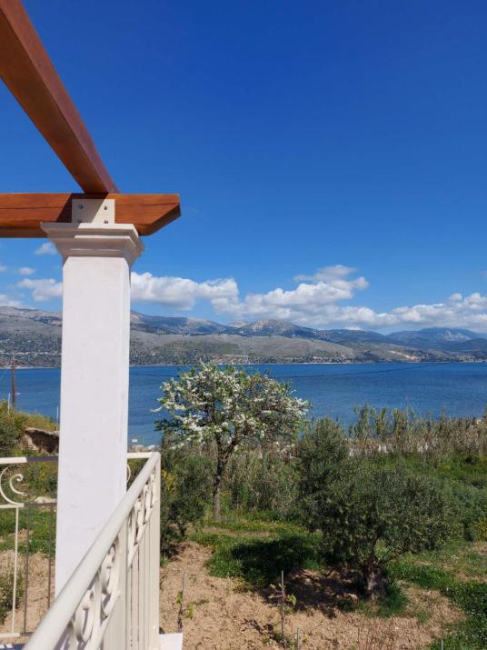 Apollonides Seafront Villa 2 Melete