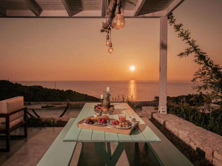 Avgi Villa