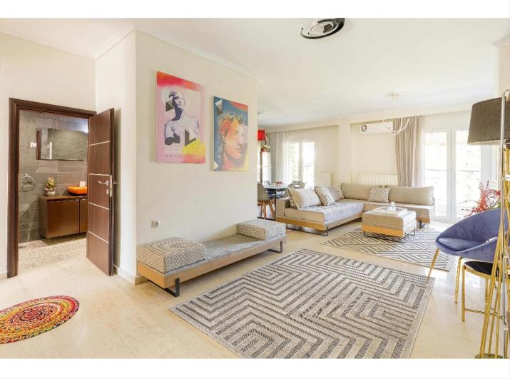 Double A Luxury Apartment