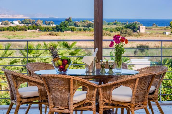 Luxury Xenos Villa 2 With 4 Bedrooms , Private Swimming Pool, Near The Sea