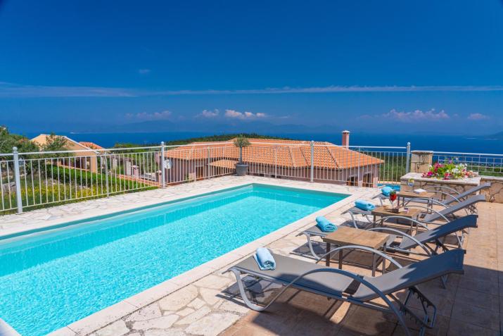 Guiscardos Luxury Villa