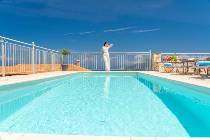 Guiscardos Luxury Villa