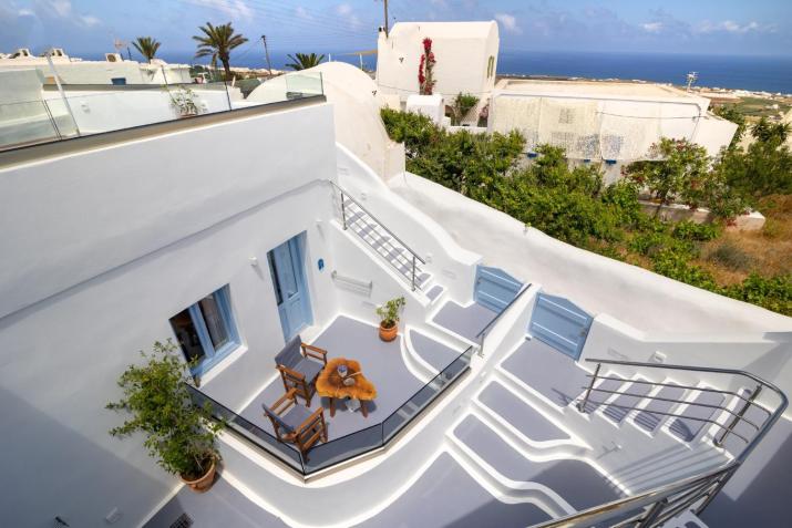Sunborn Oia Suites