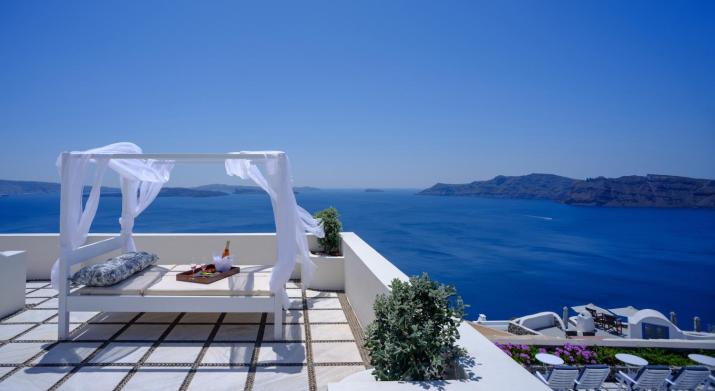 Nikos Villas