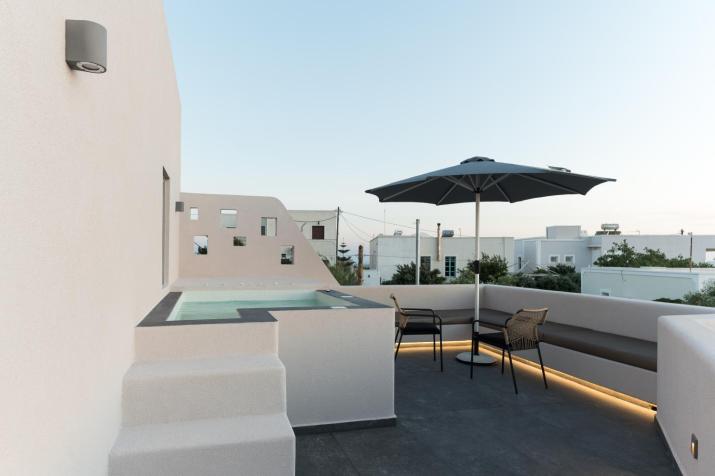 Elements Cozy Suites Pyrgos
