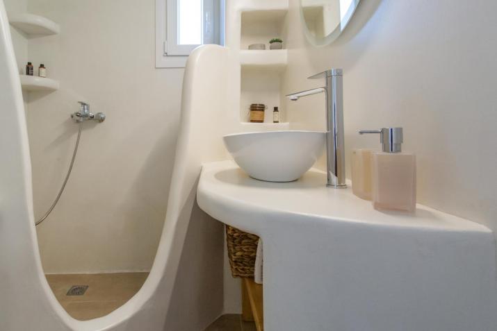 Satsi’s Cozy Casa-2 min from the beach&town