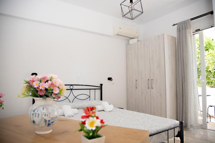 El Verano Apartments