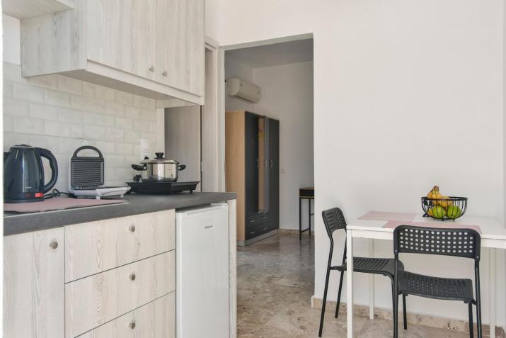 El Verano Apartments
