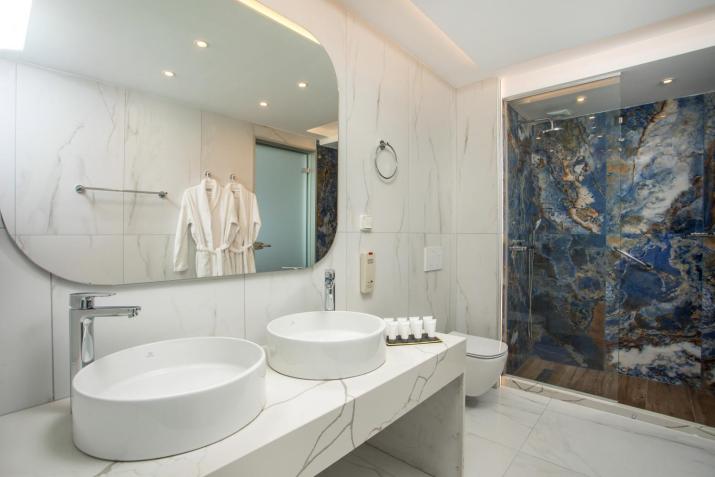 Lindos White Hotel & Suites