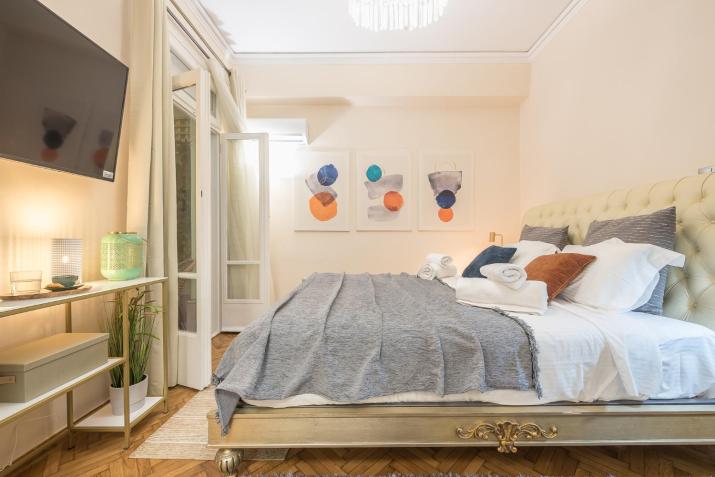Evangelismos Residence with Jacuzzi- King Size Bed