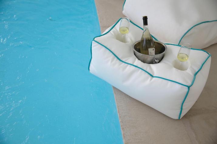 Majo Suites Hotel