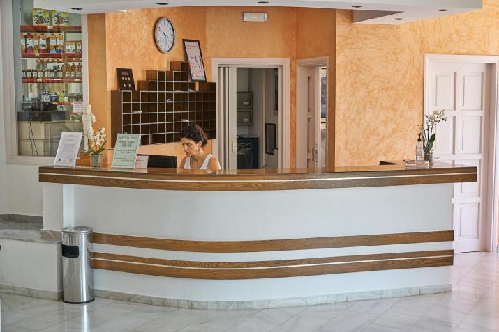 Apollon Hotel Apartments