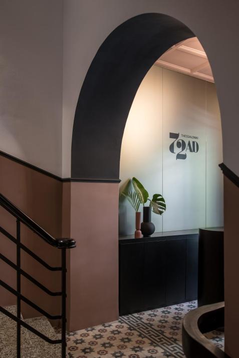 72 AD Suites