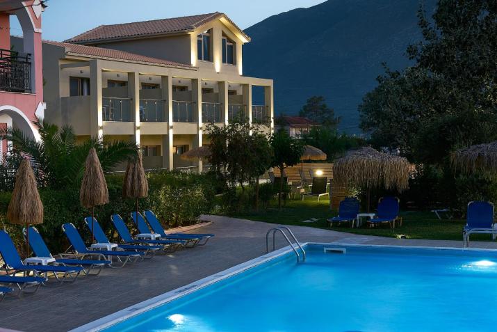 Grapevines Hotel