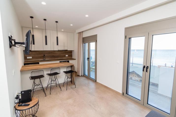 Chrysoula seaside apartment