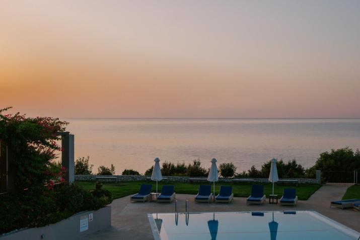 Blue Jasmine Hotel
