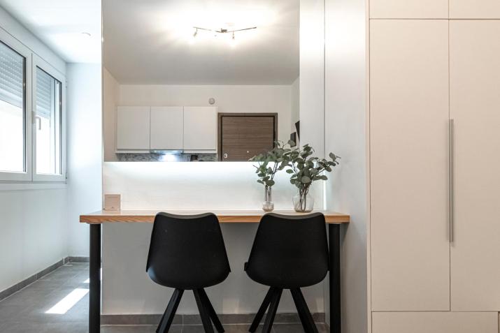 Phaedrus Living: City Center Executive Flat Stadiou