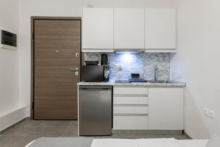 Phaedrus Living: City Center Executive Flat Stadiou