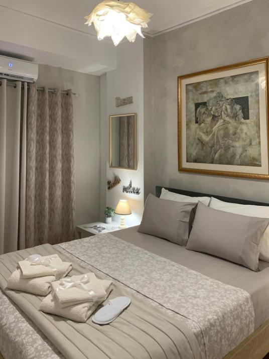 Cozy and Chic apartment in the Center, 5 min Subway
