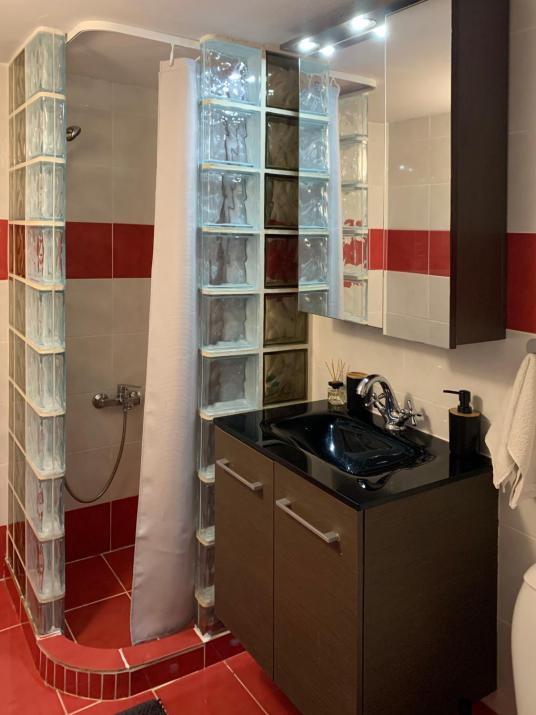 Cozy and Chic apartment in the Center, 5 min Subway