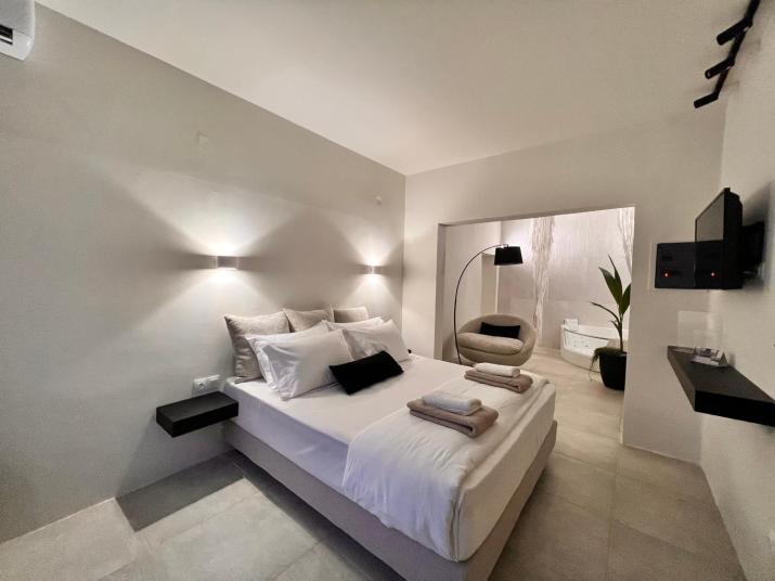 Perla Coco Jacuzzi Suites