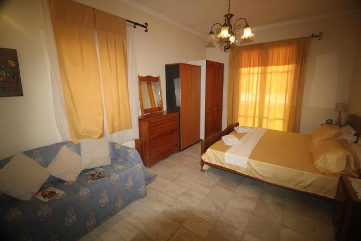 Private Villa AKOBARA, 2km from city center