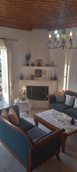 Tsitsinakis Traditional House