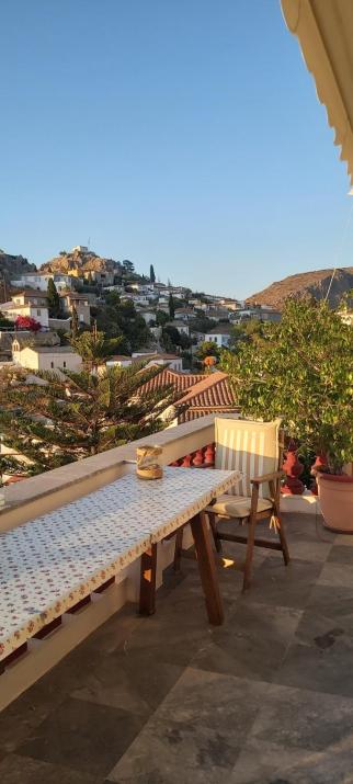 Tsitsinakis Traditional House