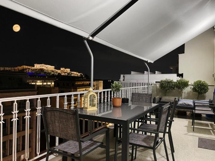 Parthenon and Syntagma square view apartment