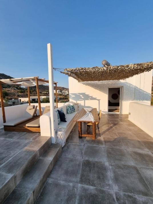 Ninemia Naxos Suites