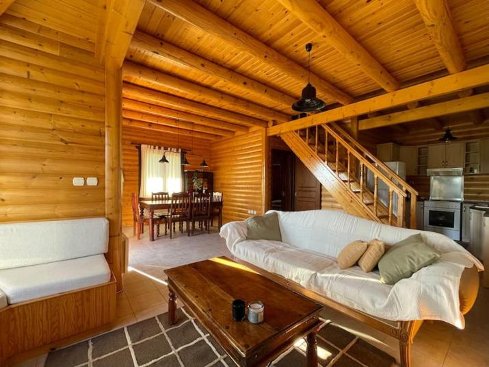 Chalet Klimatia - Όμορφη ξύλινη μεζονέτα με τζάκι