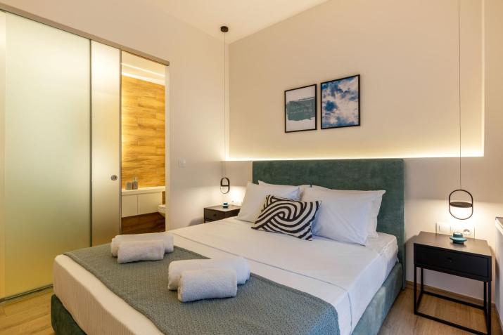 IO SUITES