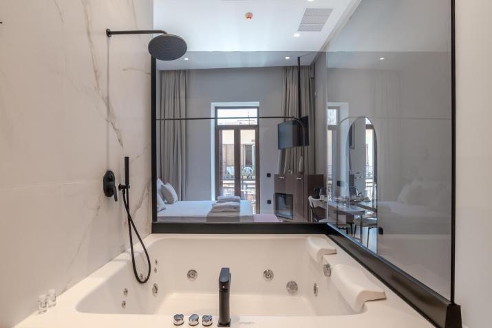 Omma Suites