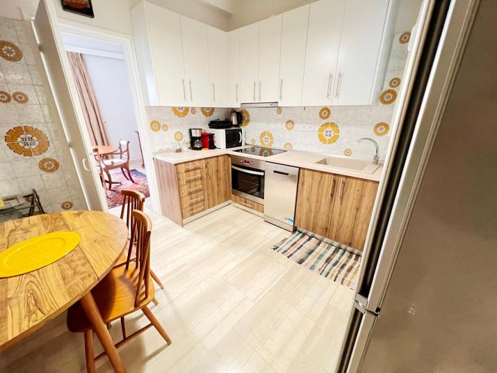 A Stroll to the Acropolis - By Athenian Homes