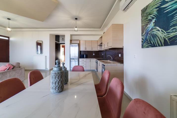 Vigles Villa ,Modern Suites with amazing view